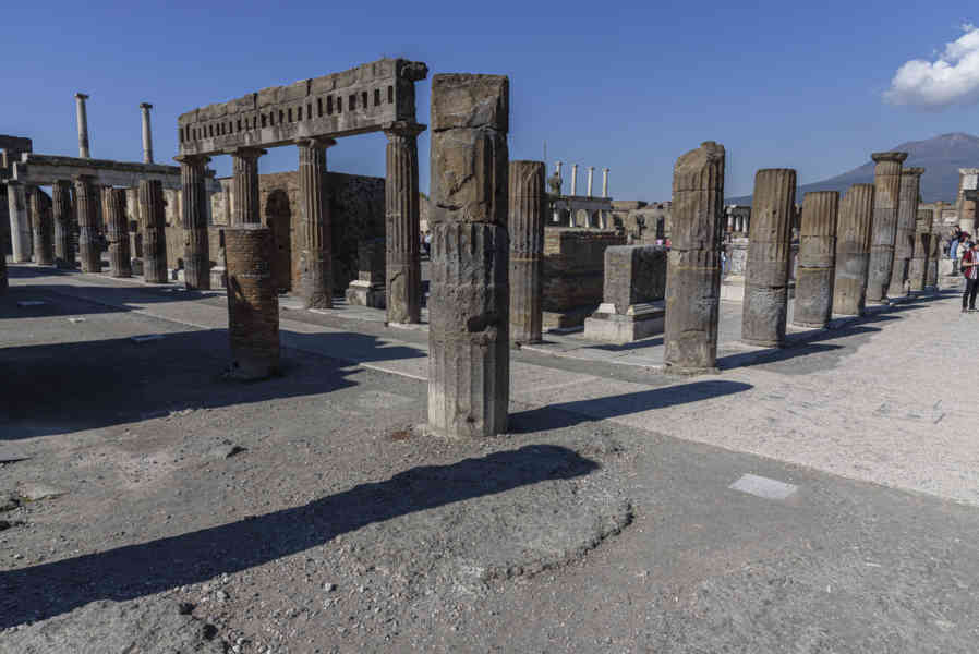015 - Italia - Pompeya - parque arqueológico de Pompeya - Foro.jpg